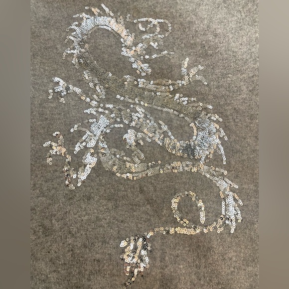 IISLI Cashmere High Neck Muscle Sleeve Sequins Dragon Sweater - Picture 4 of 8